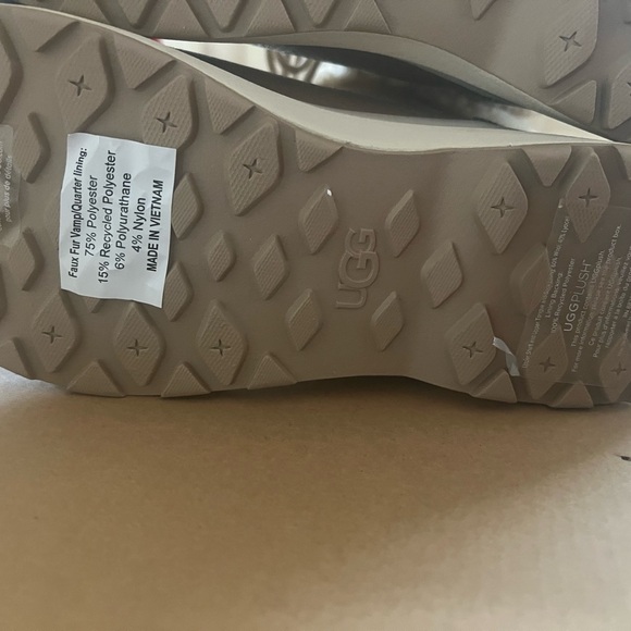 UGG® Adirondack III Water Resistant Bootie (Women) - Picture 11 of 13